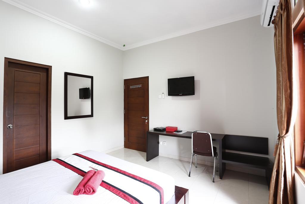 Hotel Reddoorz @ Jalan Damai Ngaglik Exterior foto